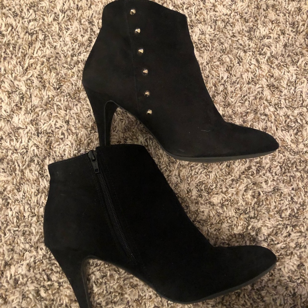 LC Lauren Conrad Bootie Heels